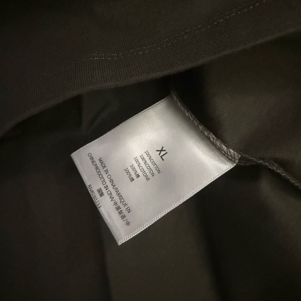 essentials tee - Picture 3 of 4